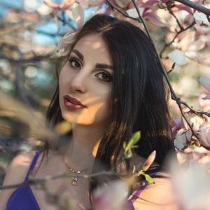 Meet your Posher, Cami